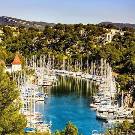 Calanques Park Villa *