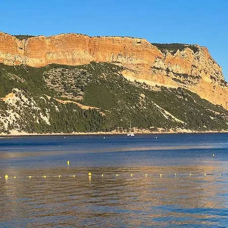 Villa Calanques Park